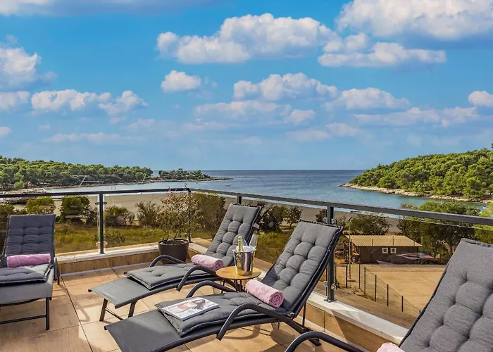 Villa Palma - Seaside Luxury Villa For 6 Person!