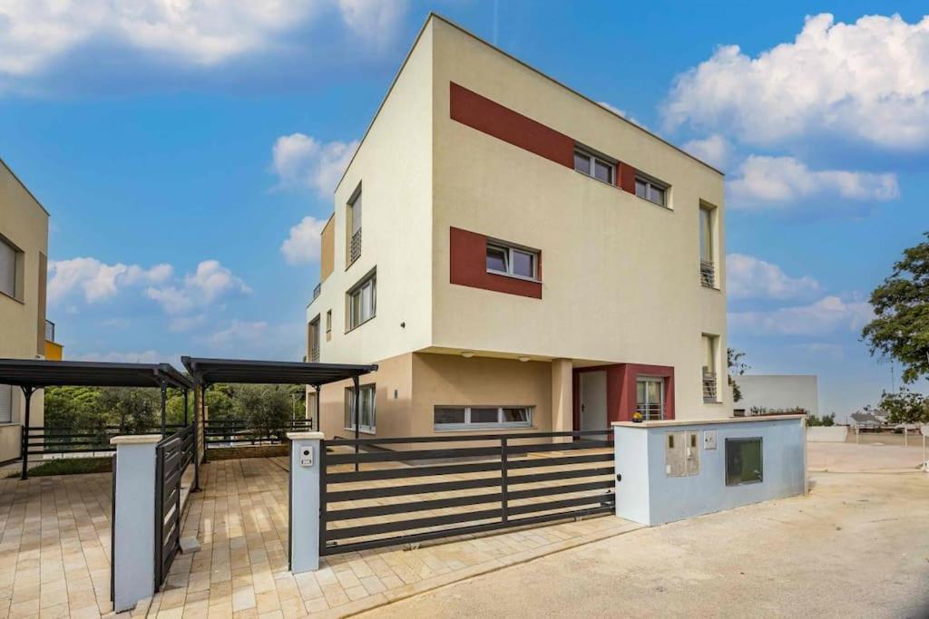 Palma - Seaside Luxury For 6 Person! *