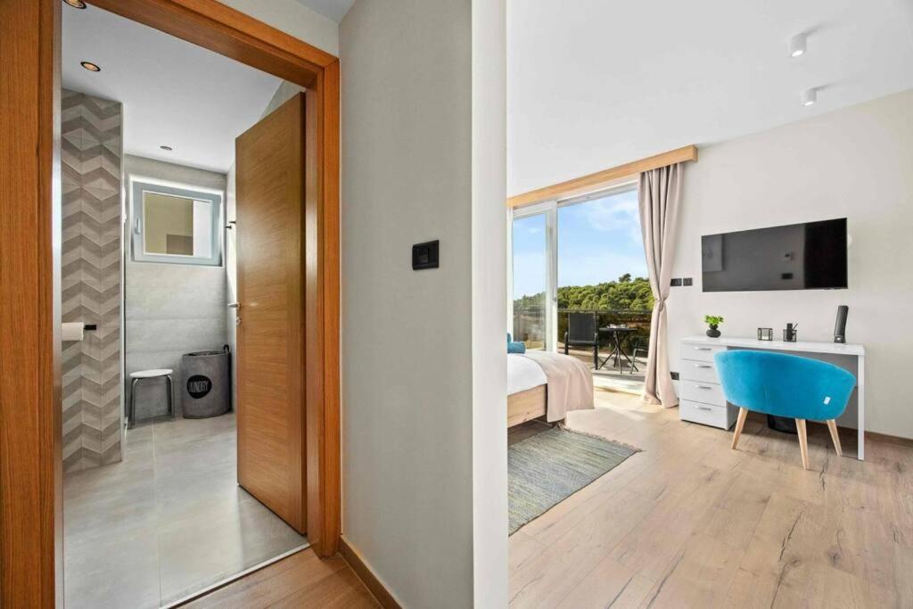 Palma - Seaside Luxury For 6 Person!