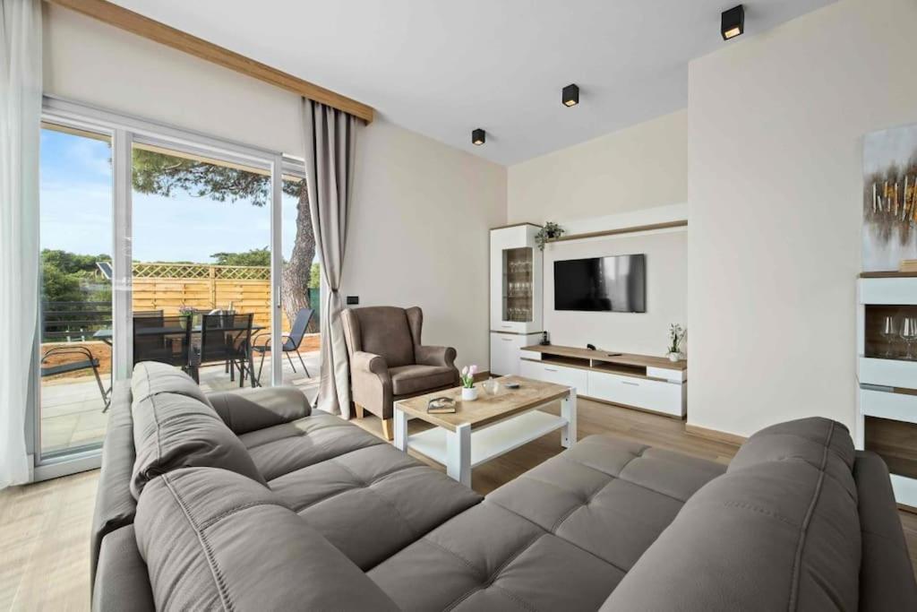 Palma - Seaside Luxury For 6 Person!
