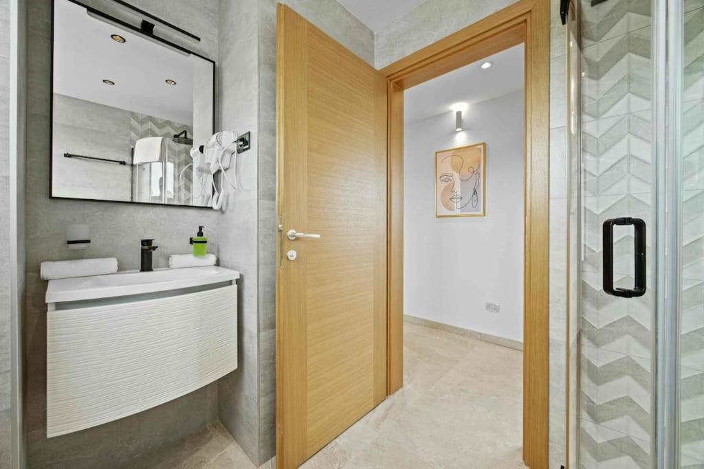 Palma - Seaside Luxury For 6 Person! *